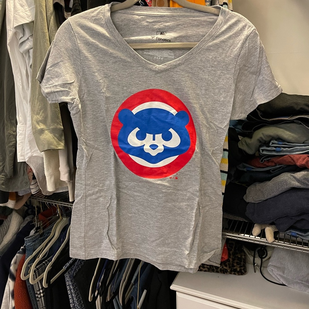 Cubs t shirt
